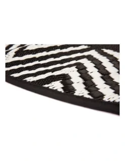 180 CM Recycled Plastic Round Outdoor Rug Waterproof Reversible Olympia Black -Home Décor Sales 841101670 3 720x928