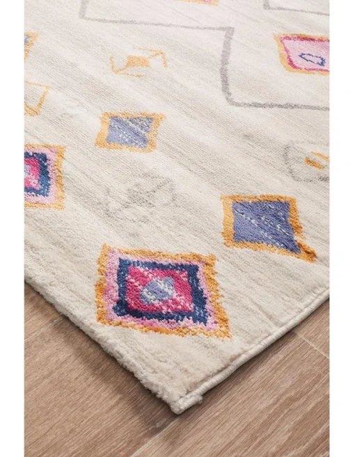 Zanzibar 763 White Rug -Home Décor Sales