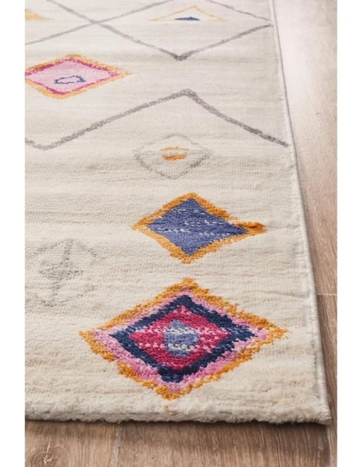 Zanzibar 763 White Rug -Home Décor Sales