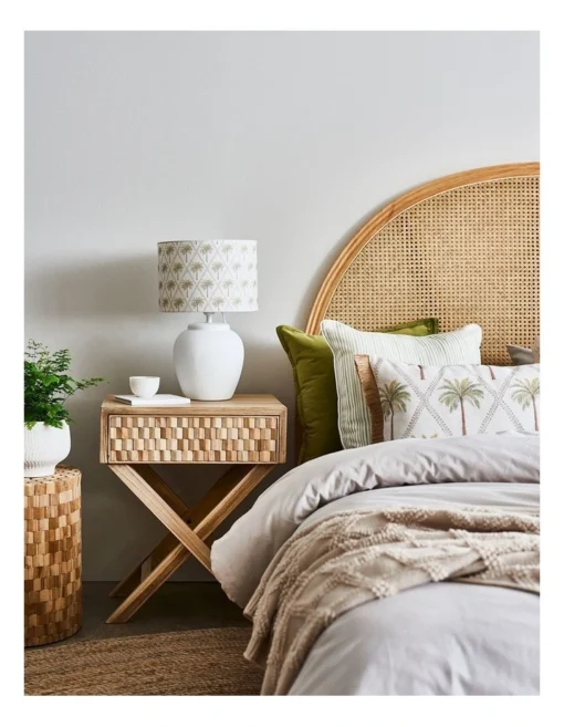 Capricorn Table Lamp 44.5cm In White/Green -Home Décor Sales